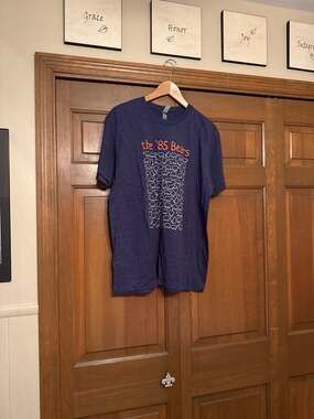 The '85 Bears Chicago Football Pun T-Shirt Navy Blue Size Large